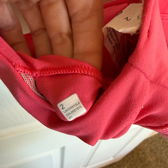 Lululemon Align V-neck Sports Bra - Lipgloss Size 2 - Picture 7 of 7
